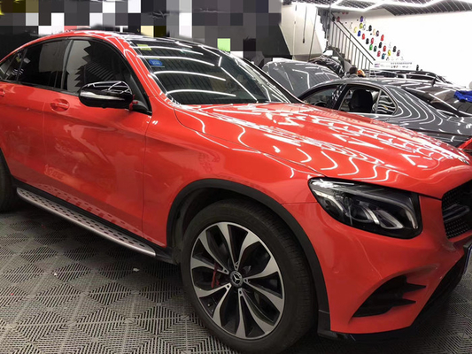 ผ้าคลุมรถกันรอยขีดข่วนแบบกวาดนิ้วได้ Flaming เงา Red Metallic ไวนิล ห่อ