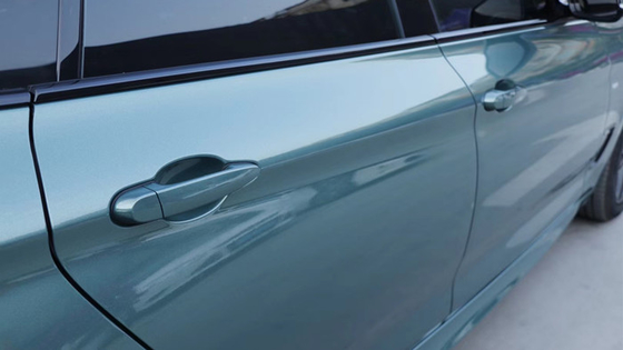 บับเบิ้ลฟรี Swipeable Gloss Car Vinyl Wrap ฟิล์มห่อรถยนต์สีเทาไทเทเนียมสตีล